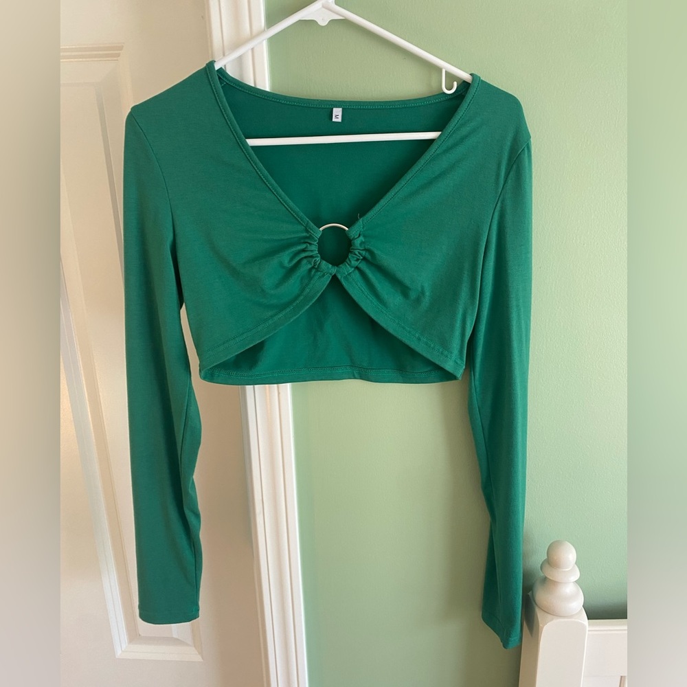 green longsleeve o-ring crop top - Picture 4 of 4